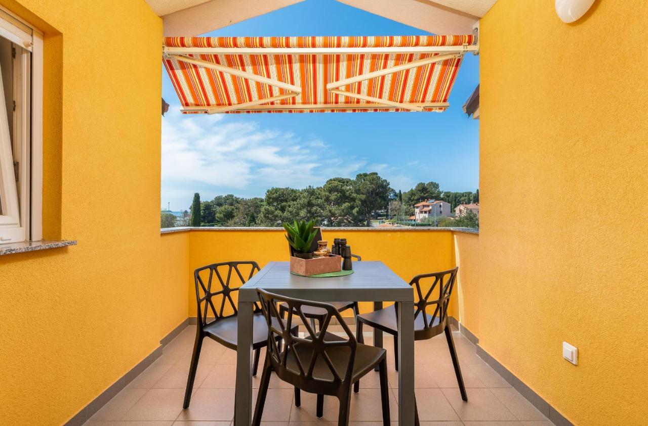 Apartment Vito With Sea View Fažana Exterior foto