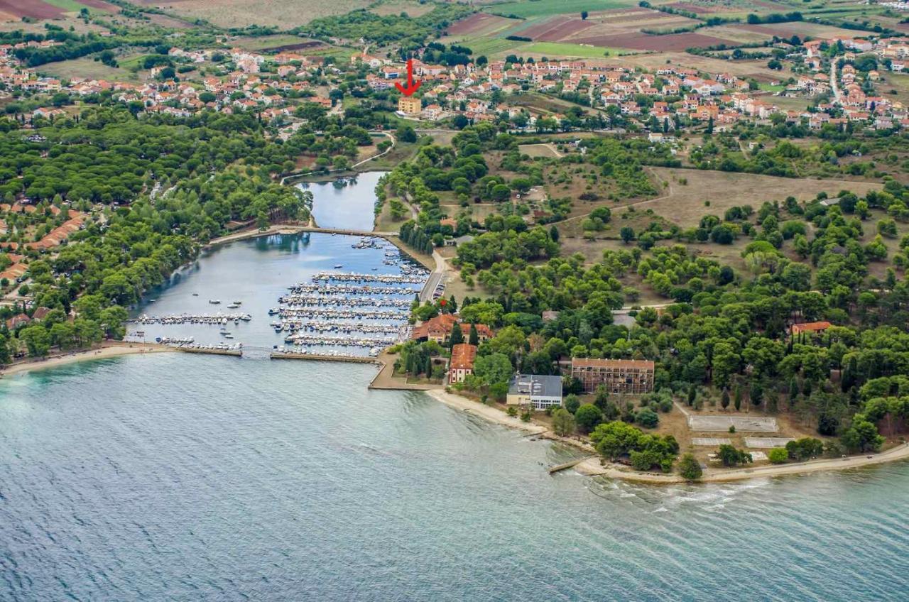 Apartment Vito With Sea View Fažana Exterior foto
